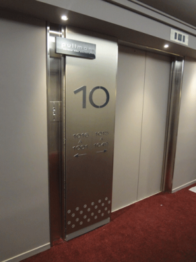 signalétique ascenseur hôtel